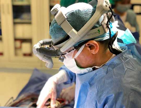 عملية قلب مفتوح لمريض يعاني متلازمة مارفان في نجران