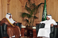 أمير الباحة يبحث احتياجات المنطقة مع وزير الصحة